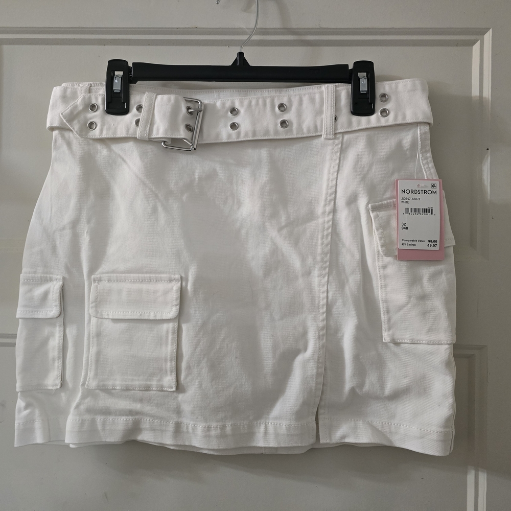 Juicy Couture White‎ Mini Skirt - Picture 2 of 3